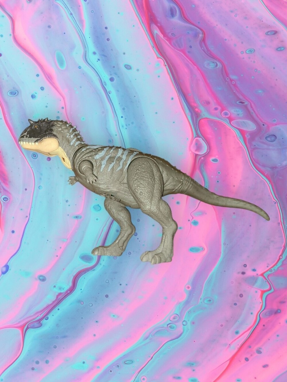 Jurassic World Wild Roar Ekrixinatosaurus action figure